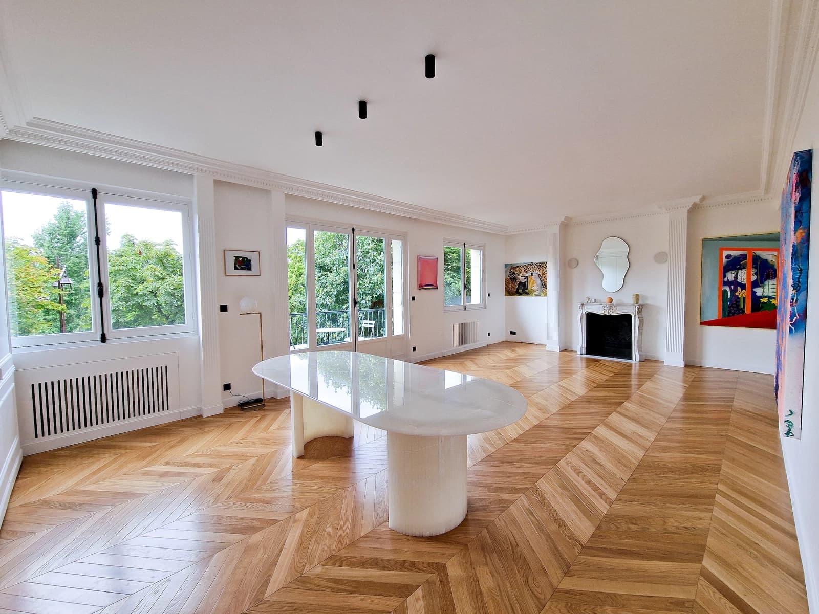 Salle de réunion dans Appartement parisien alliant Haussmann et contemporain - 1