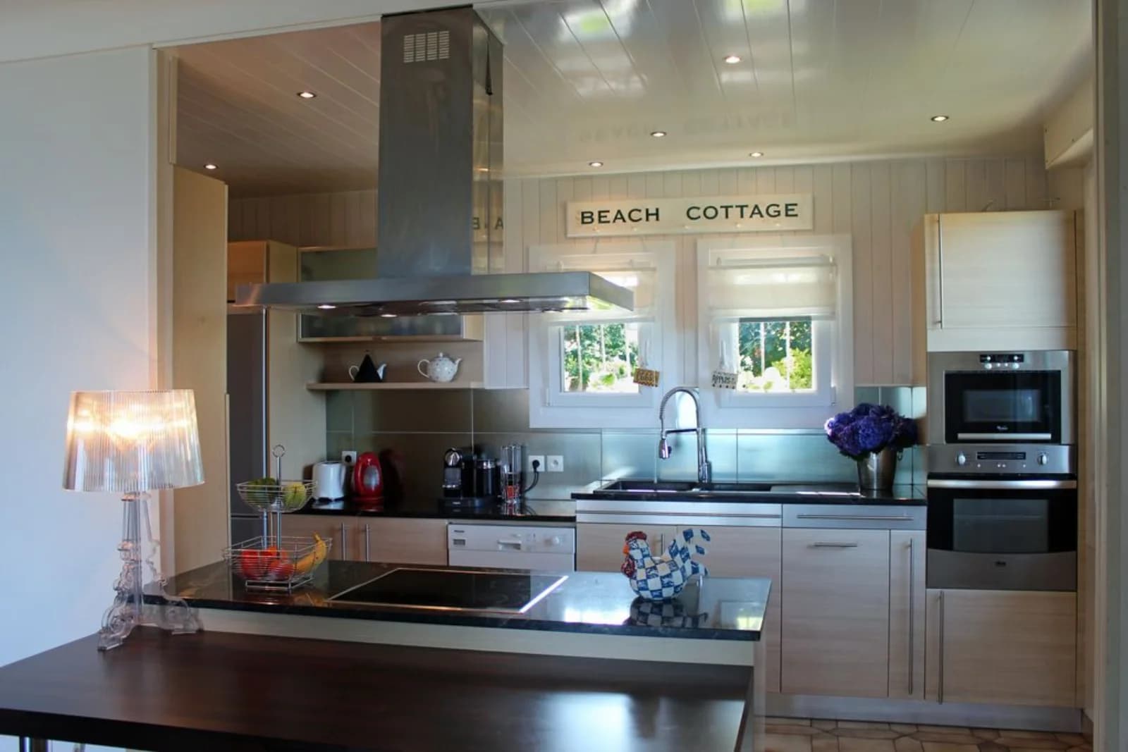 Cuisine dans Villa d'exception offrant une vue imprenable sur la mer - 1