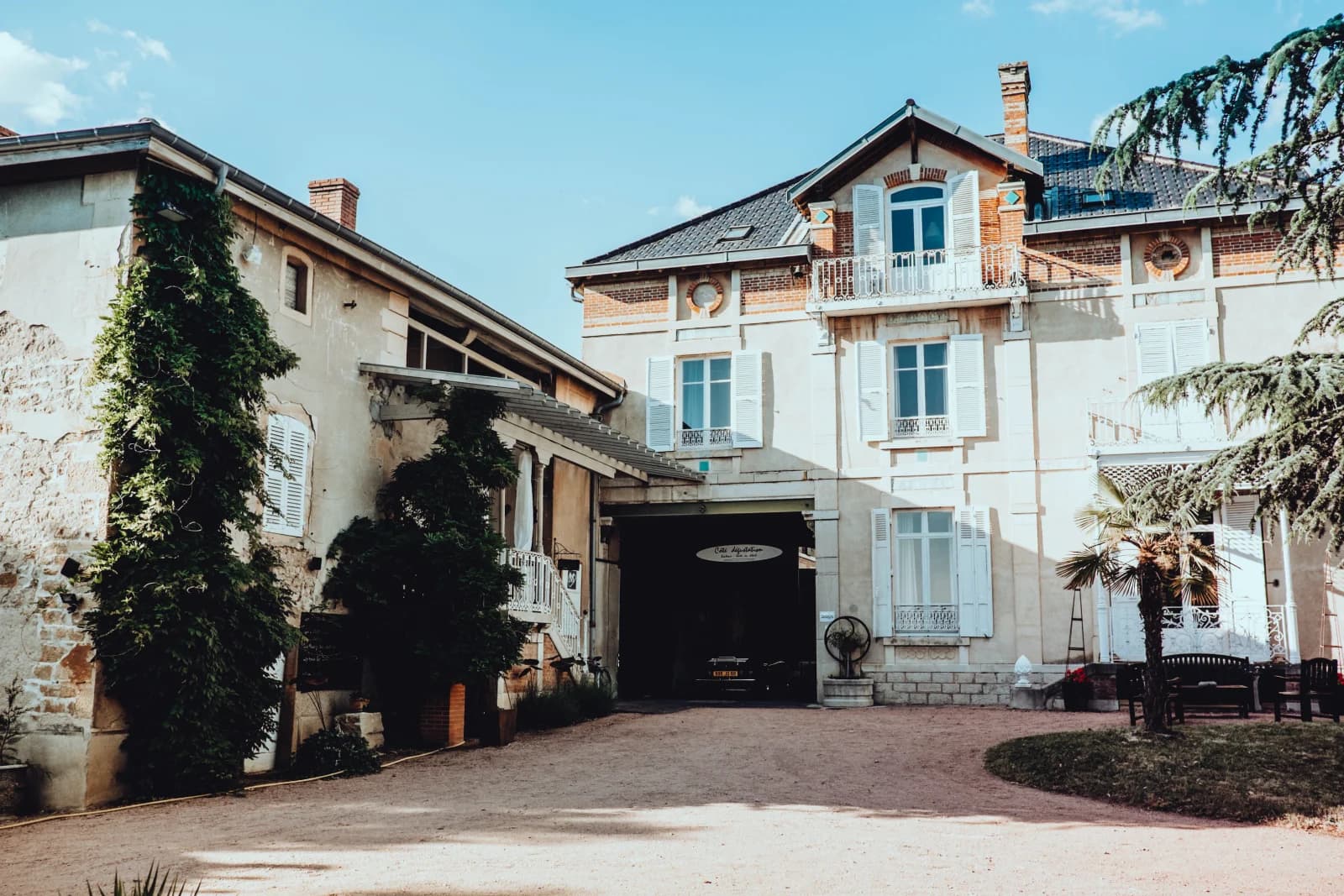 Propriété familiale de caractère au sein du Beaujolais