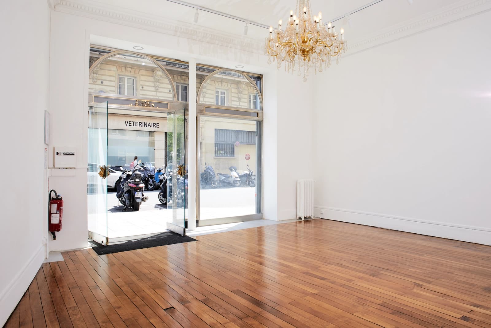 Belle boutique avec grande visibilité au coeur du Marais