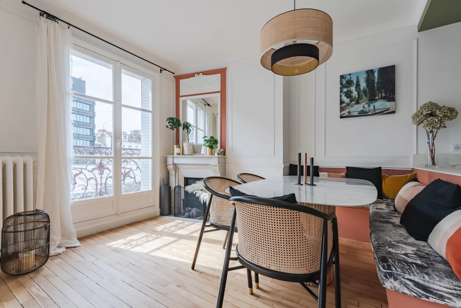Salon dans Un amour d'appartement au coeur de Neuilly - 1