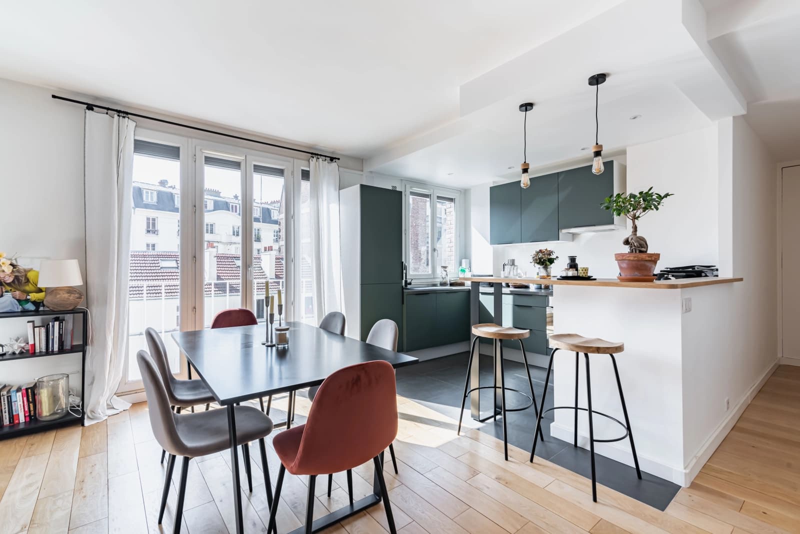 Salle de réunion dans Neuilly: appartement chaleureux et très lumineux - 0