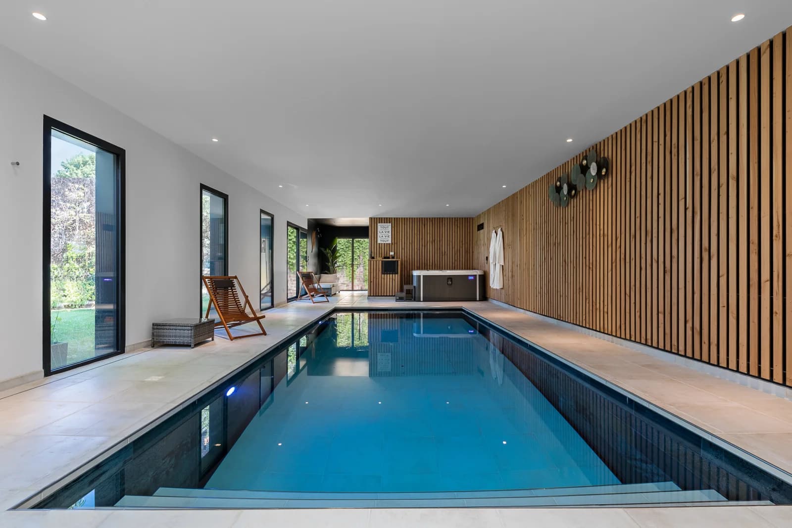 Espace Spa 150 m² avec appartement F2 attenant - 0