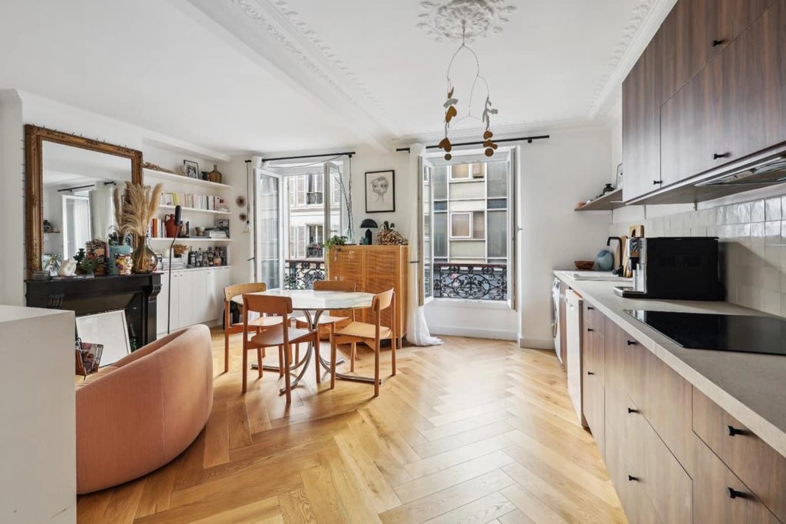 Space Design apartment in the Marais - 1