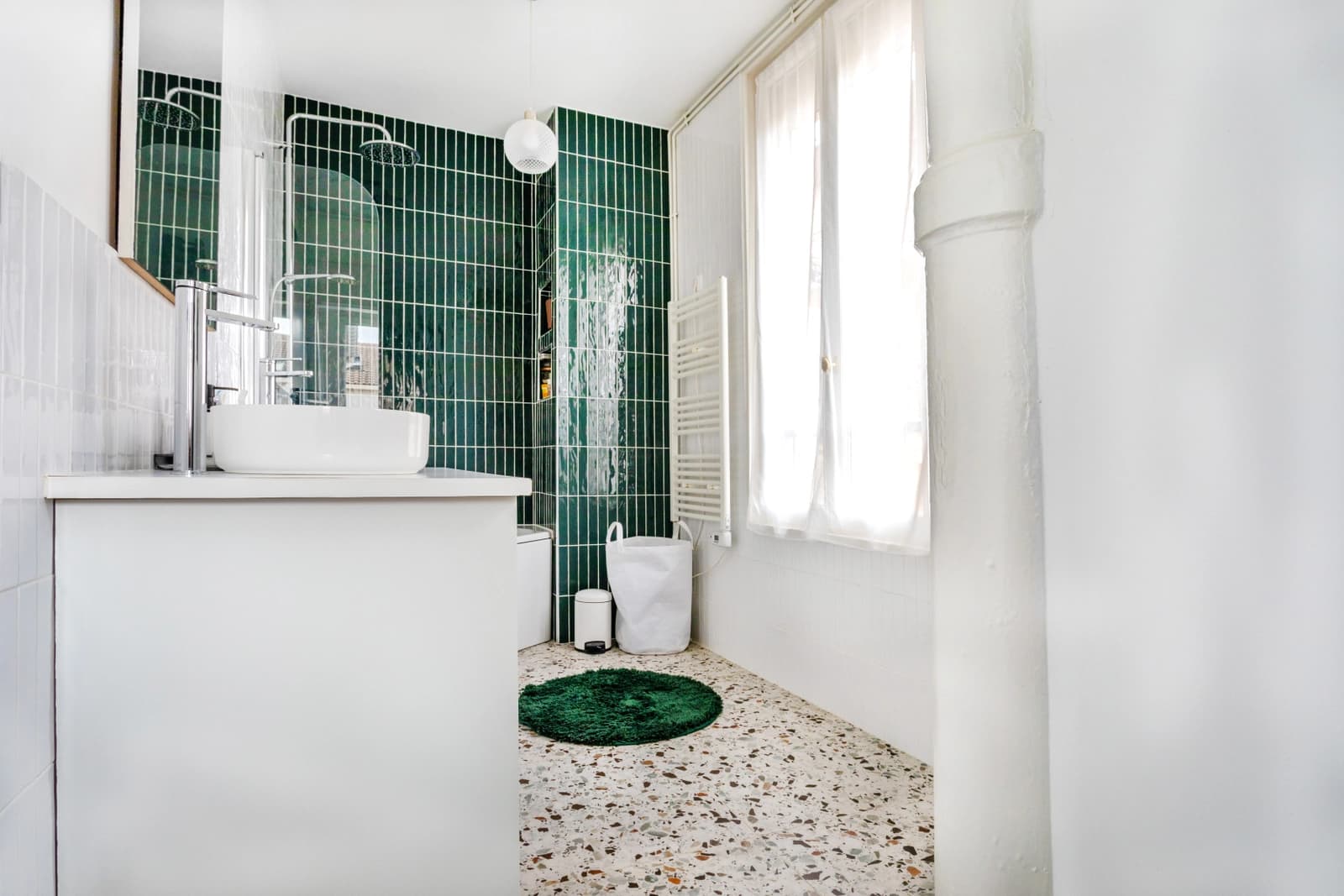 Salle de bain dans Appartement style haussmannien en bordure de Marne - 1