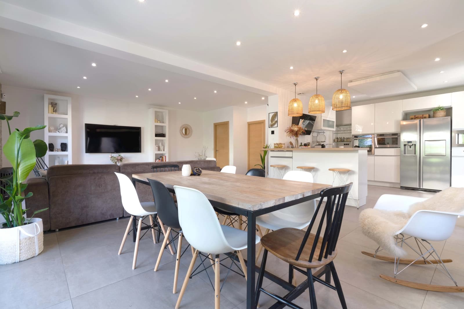 Architect-designed house 160m² with garden