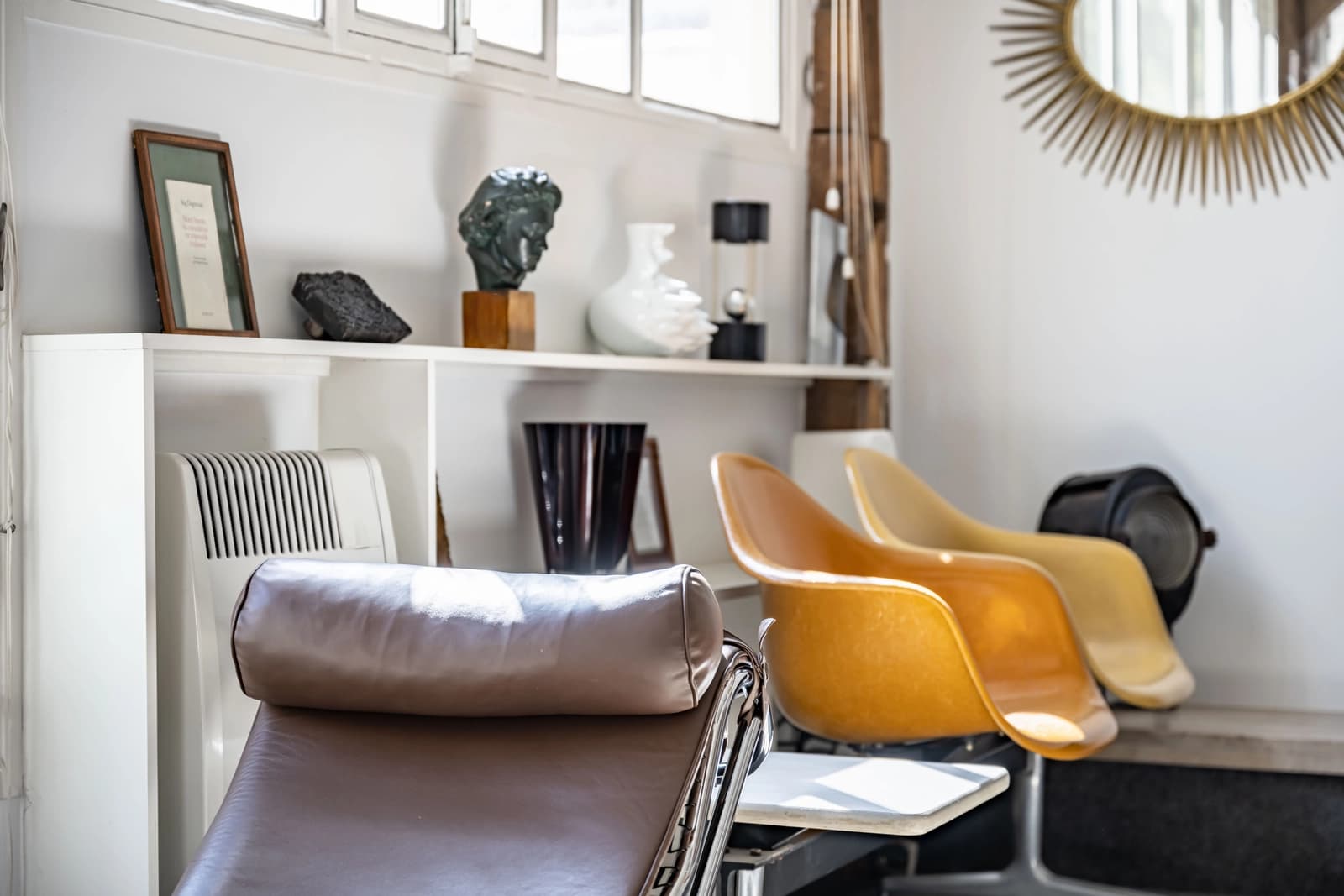 Living room in Artist's studio in tree-lined cul-de-sac - 1
