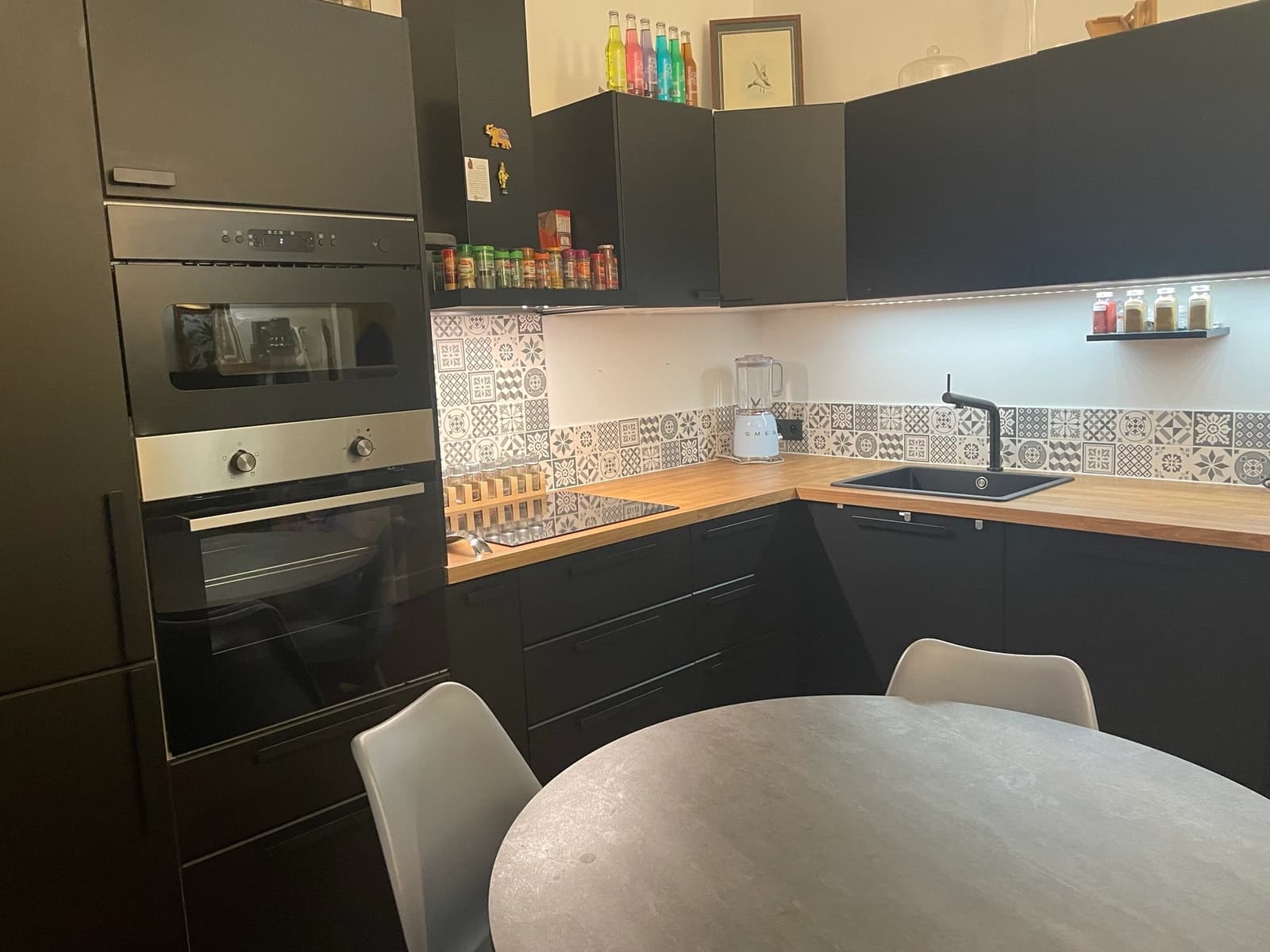 Cuisine dans Salon de réception situé dans le 6e arrondissement - 1