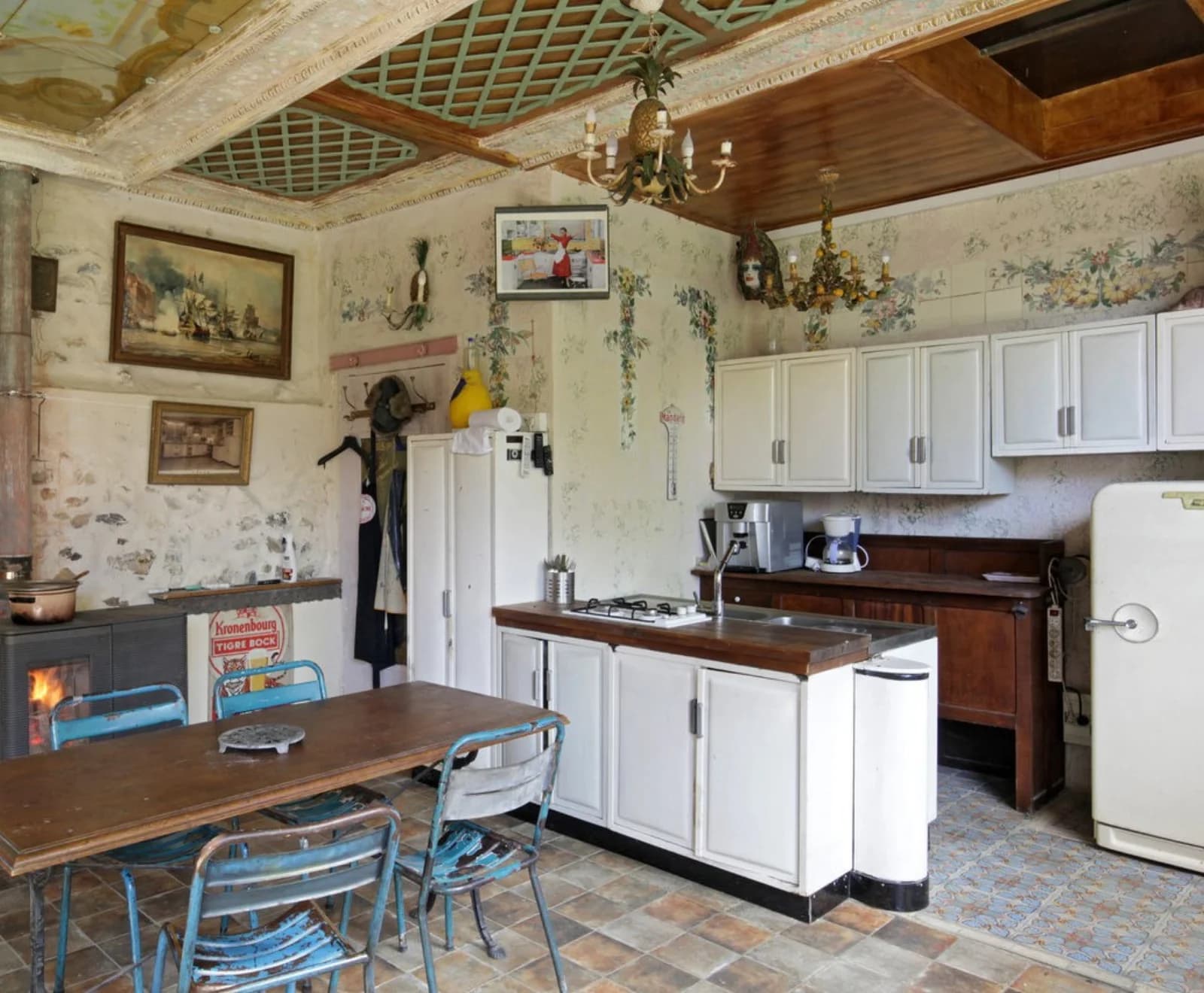 Kitchen in a little corner of Paradise - 1