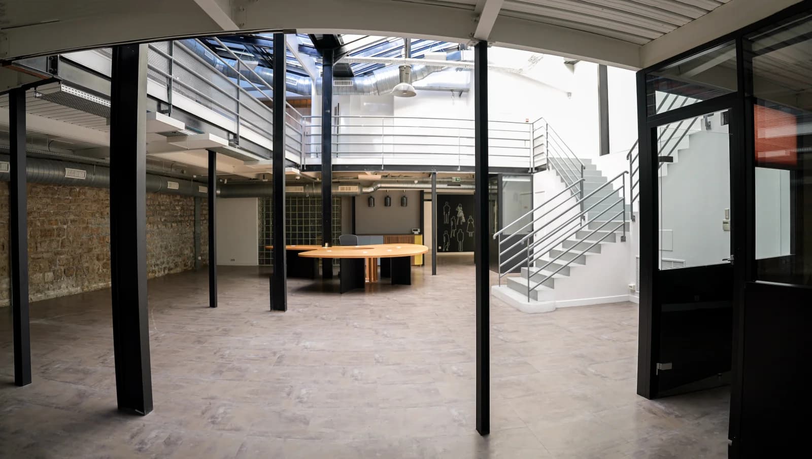Loft avec verrière spectaculaire