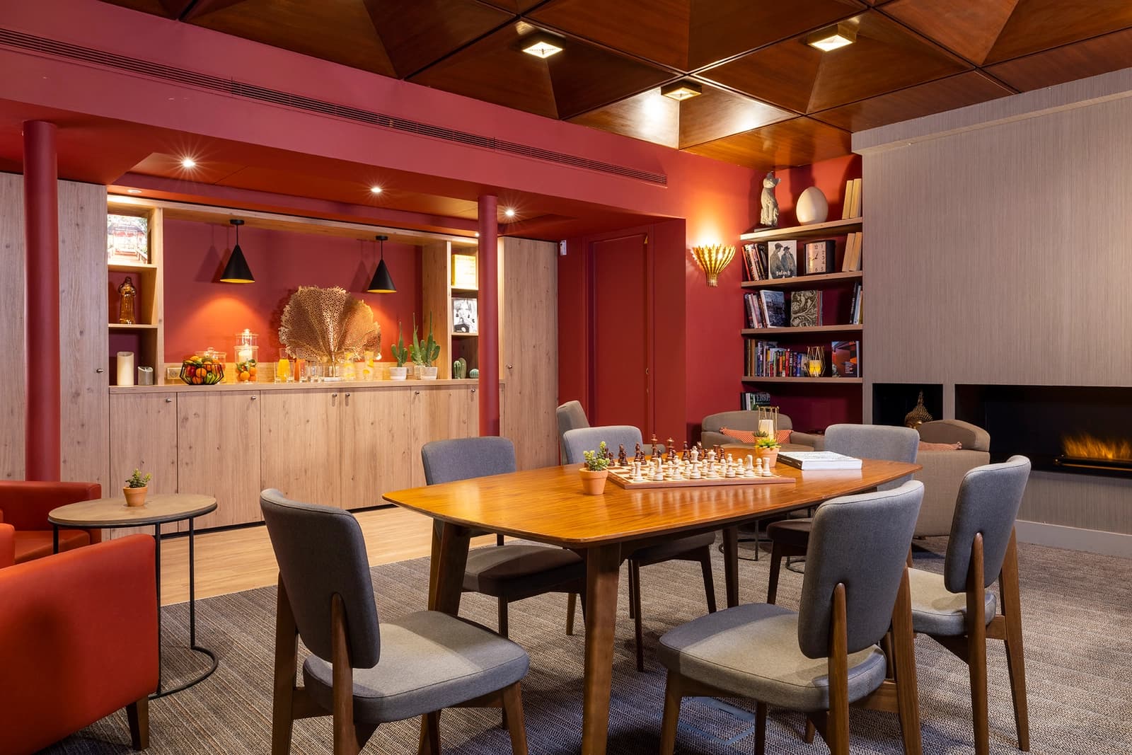 Meeting room in Cosy living room with fireplace - 1