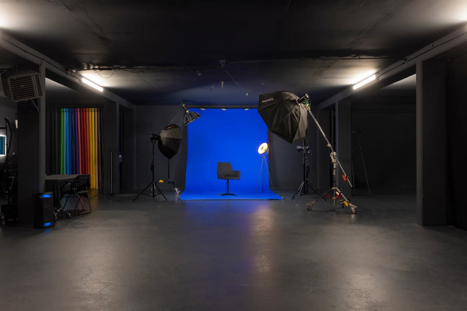 Espace Studio Photo Vidéo 300 m2 à une porte de Paris - 4