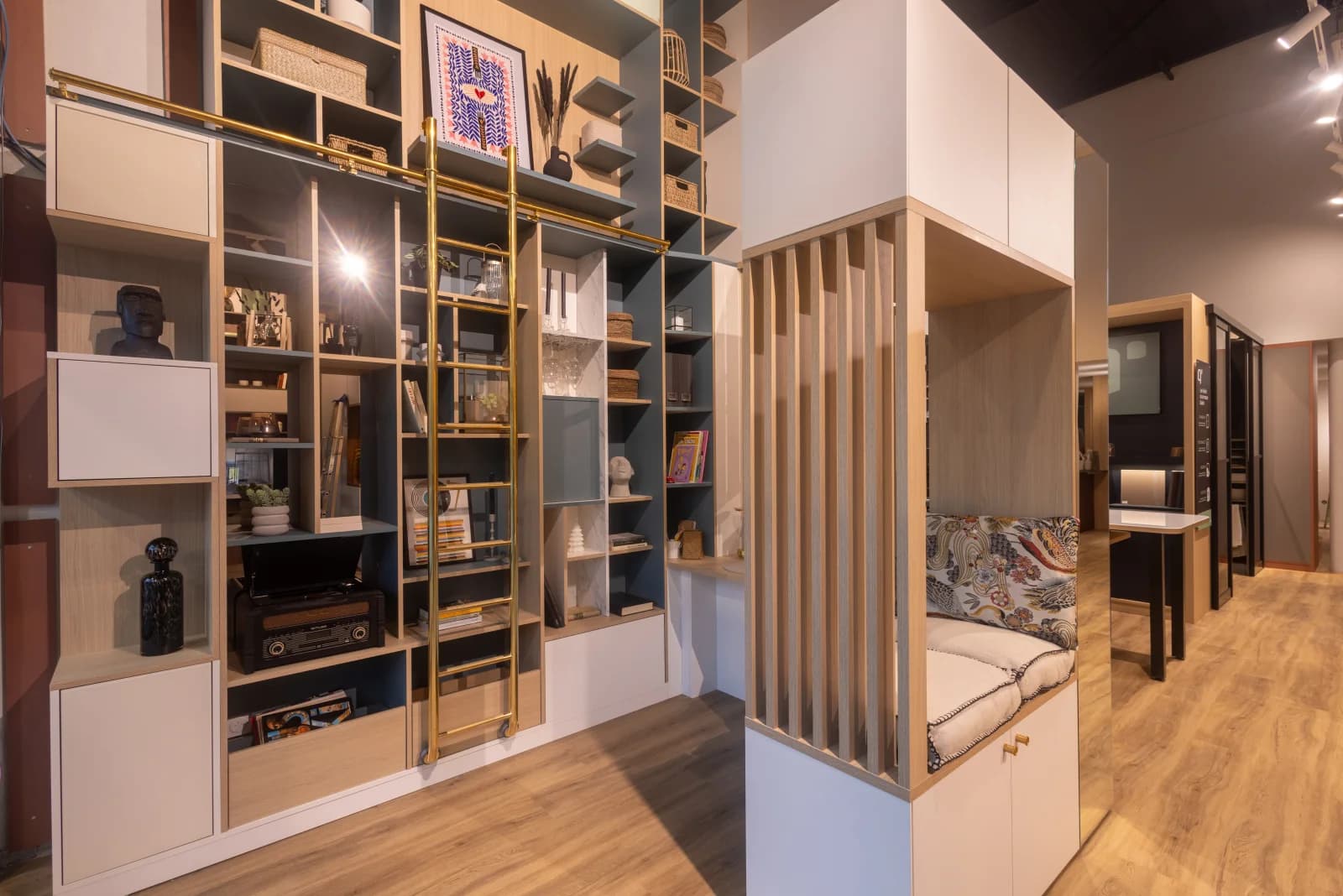 Space High-end showroom rental in Bassens - Events, Conferences, Films, etc. - 2