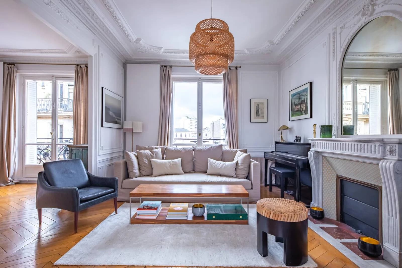 Espace Appartement Haussmannien 110m2 au 4ème étage. Métro Argentine - 2