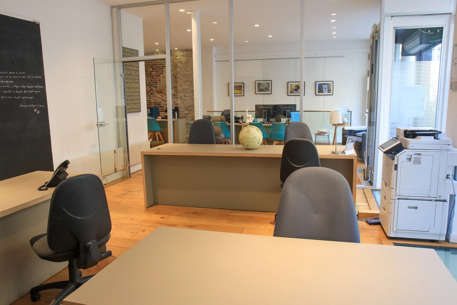 Space Travel-friendly co-working space - 3