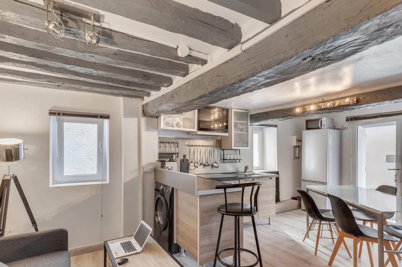 Meeting room in Cosy setting with exposed stone and beams - 1