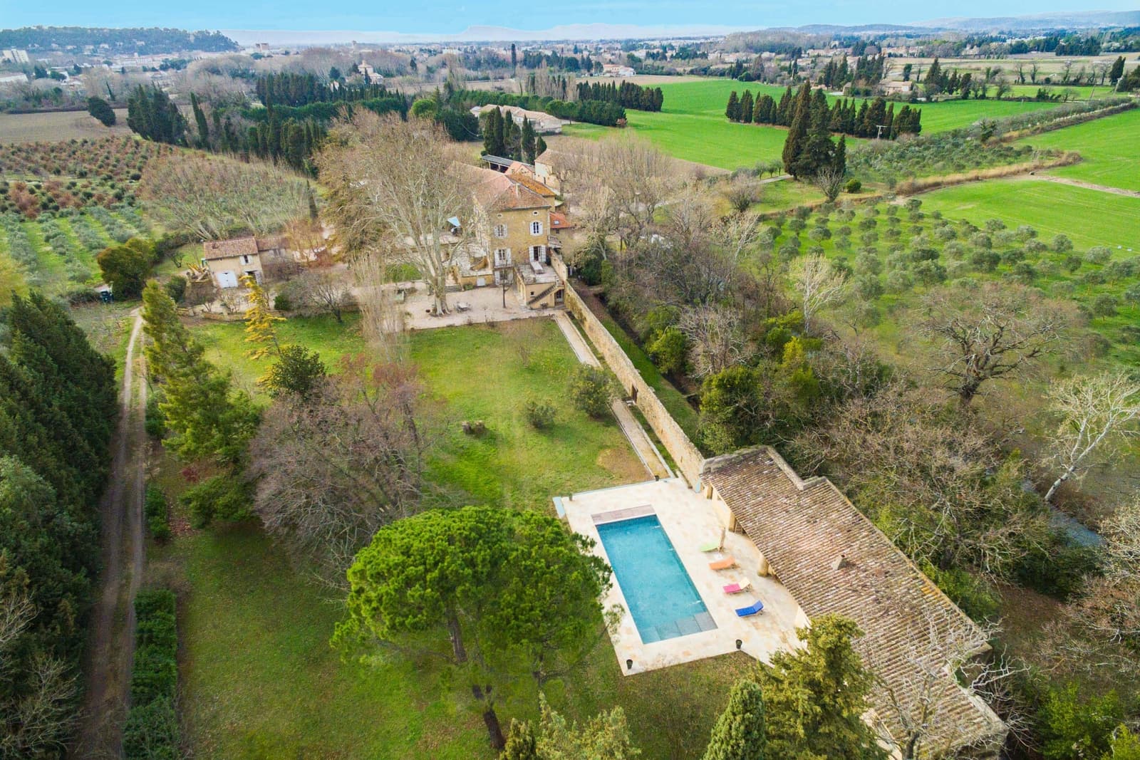 Space Chic, vintage Bastide with swimming pool - 4
