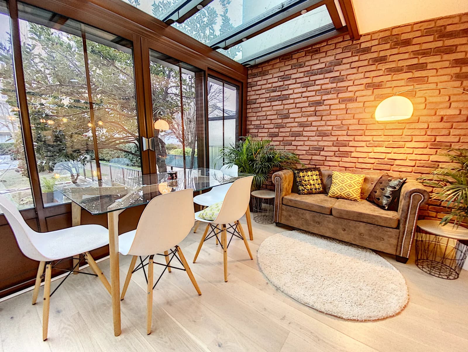 Salon dans Loft singulier à Colombes et son jardin secret - 1