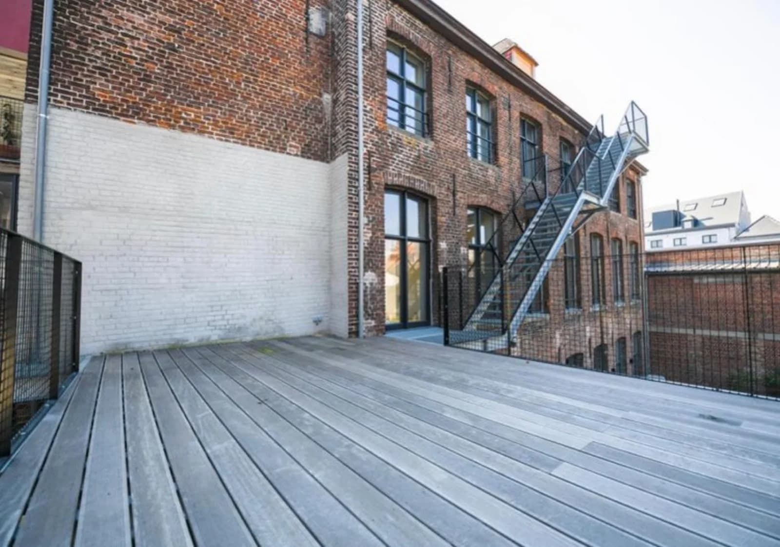 Meeting room in Magnificent loft-style apartment - 1