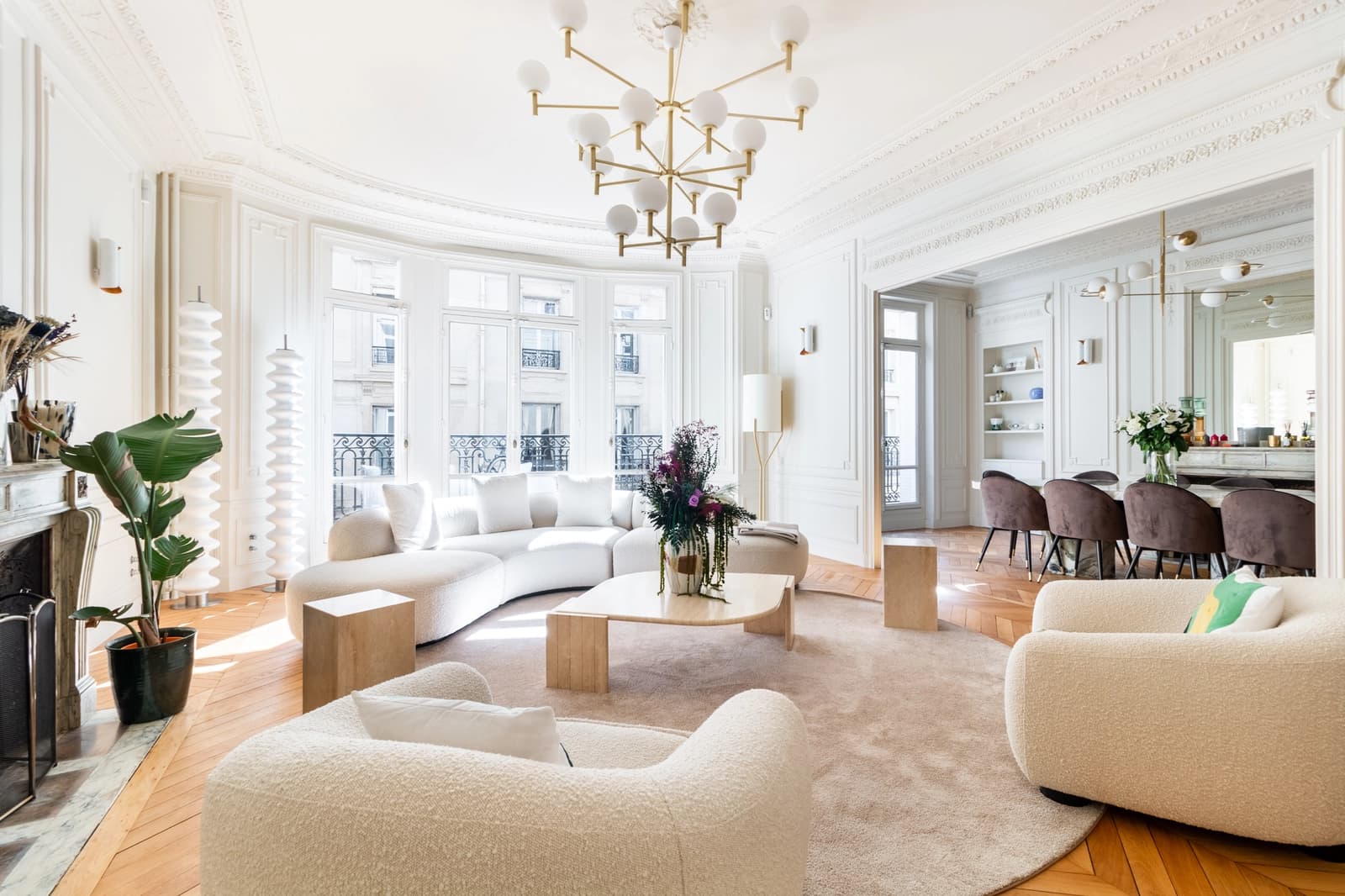 Living room in Sublime Haussmannian and contemporary apartment - 1