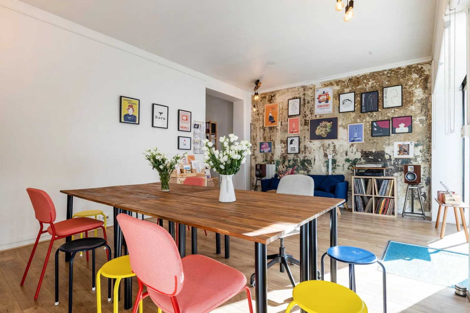 Salle de réunion dans Paris 18e: galerie d'art au charme confidentiel - 0