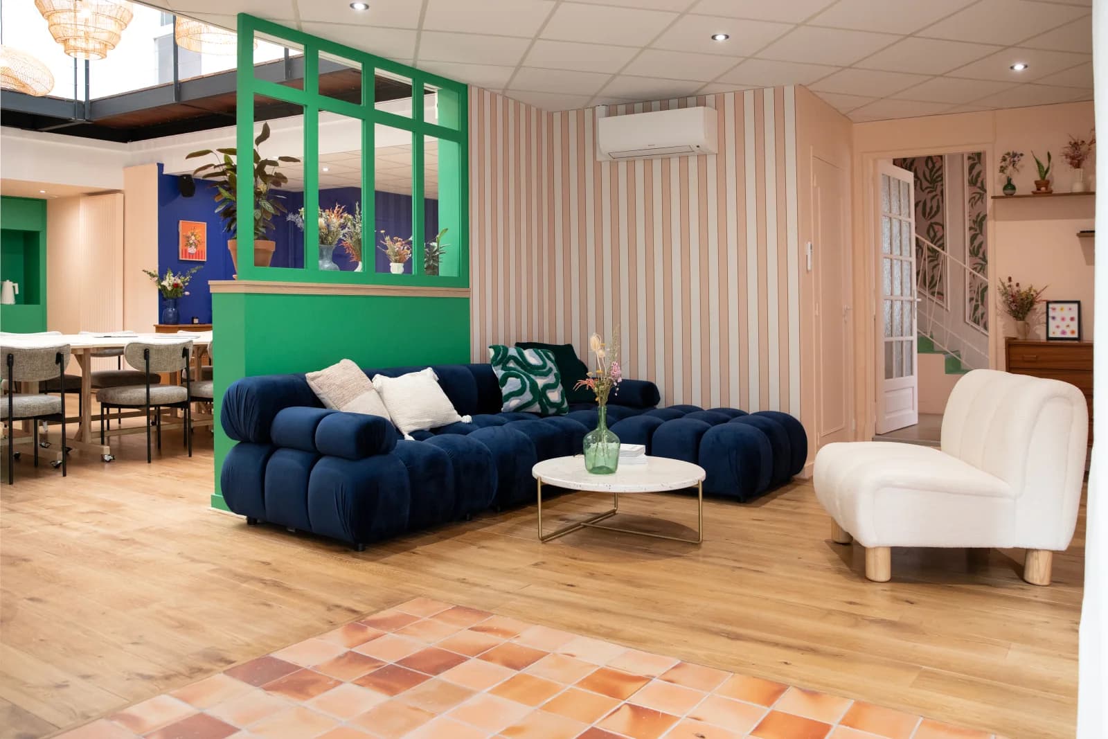 Space A colorful, friendly home - 1