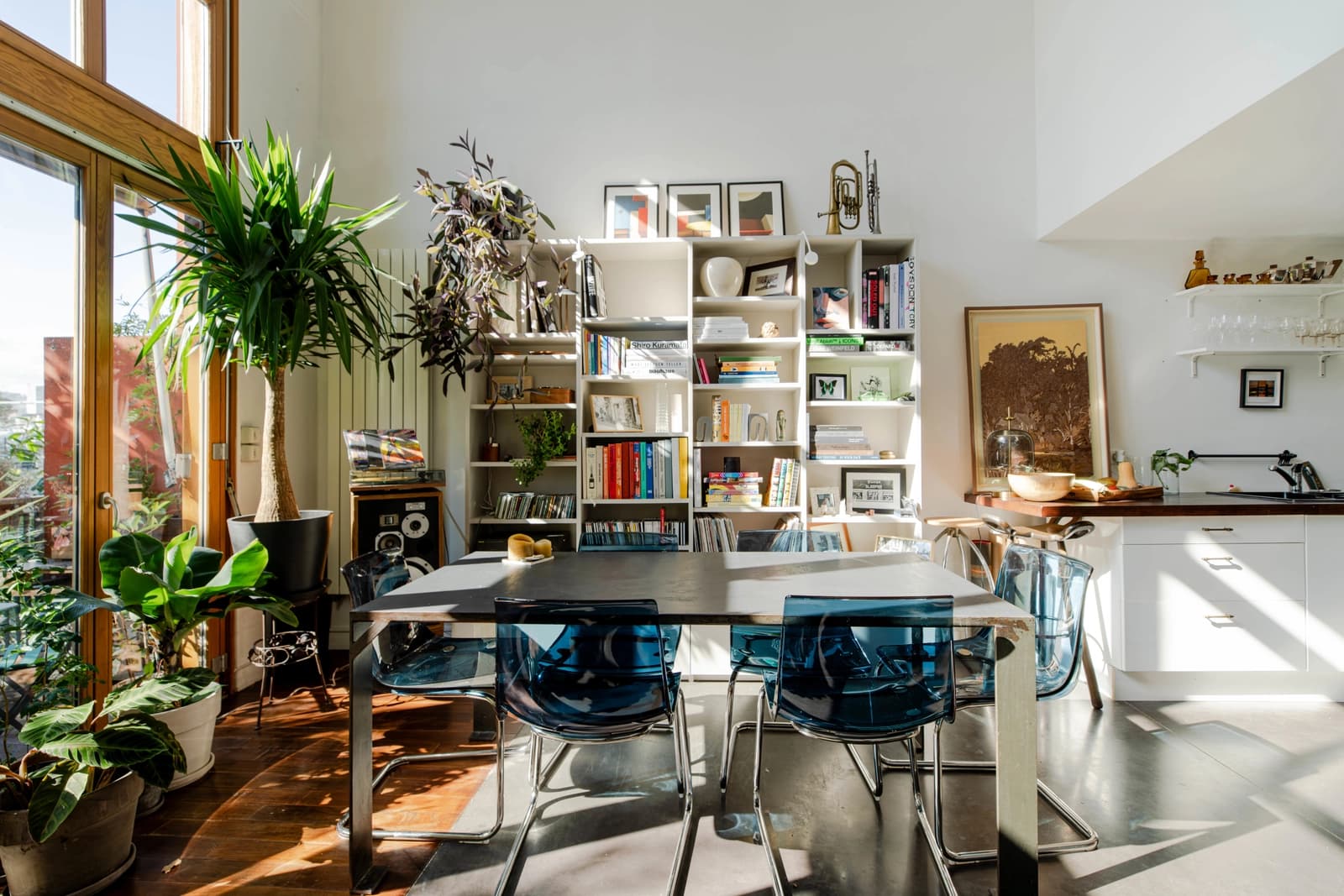 Espace Loft lumineux, artistique et à l'ambiance chaleureuse - 0