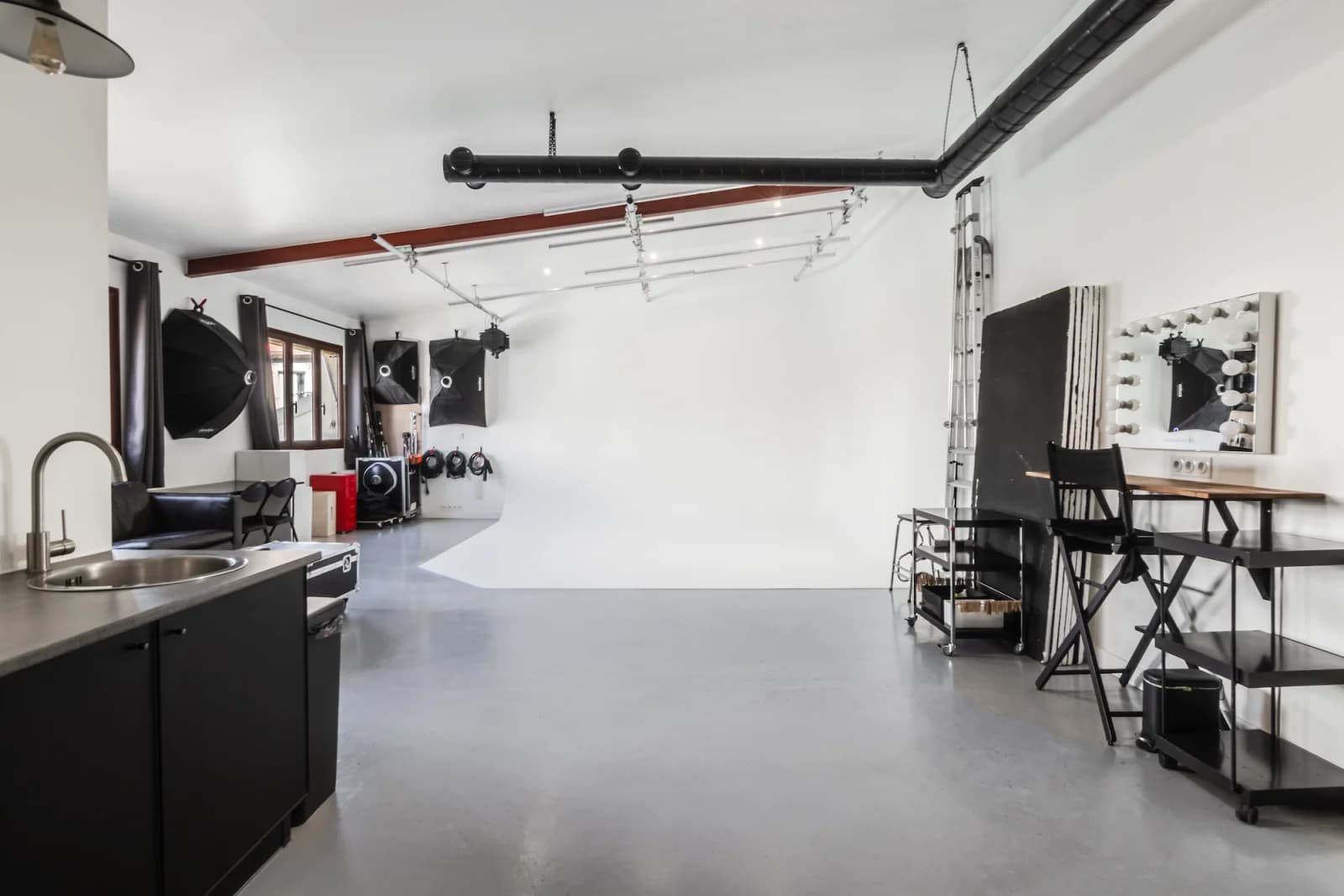 Espace Magnifique studio photo avec son cyclorama blanc - 1