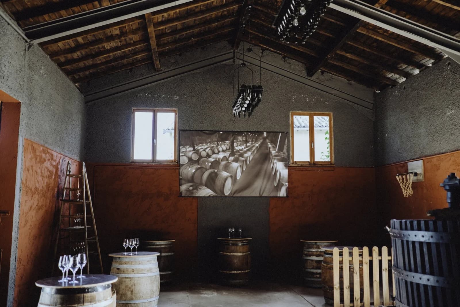 Chai historique transformé au centre du vignoble Beaujolais