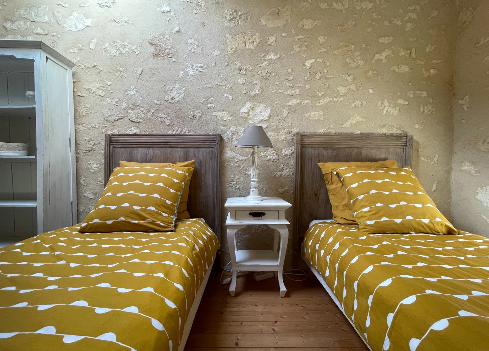 Chambre dans Ancien petit moulin du XIVe siècle, un lieu historique - 1