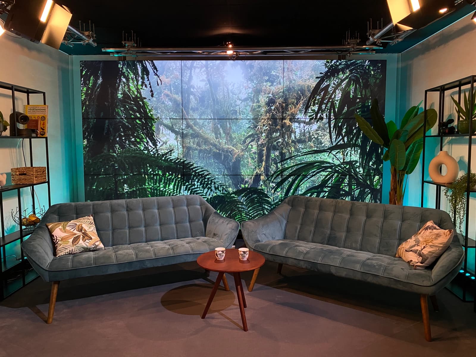 Living room in Fully equipped shooting studio - 0