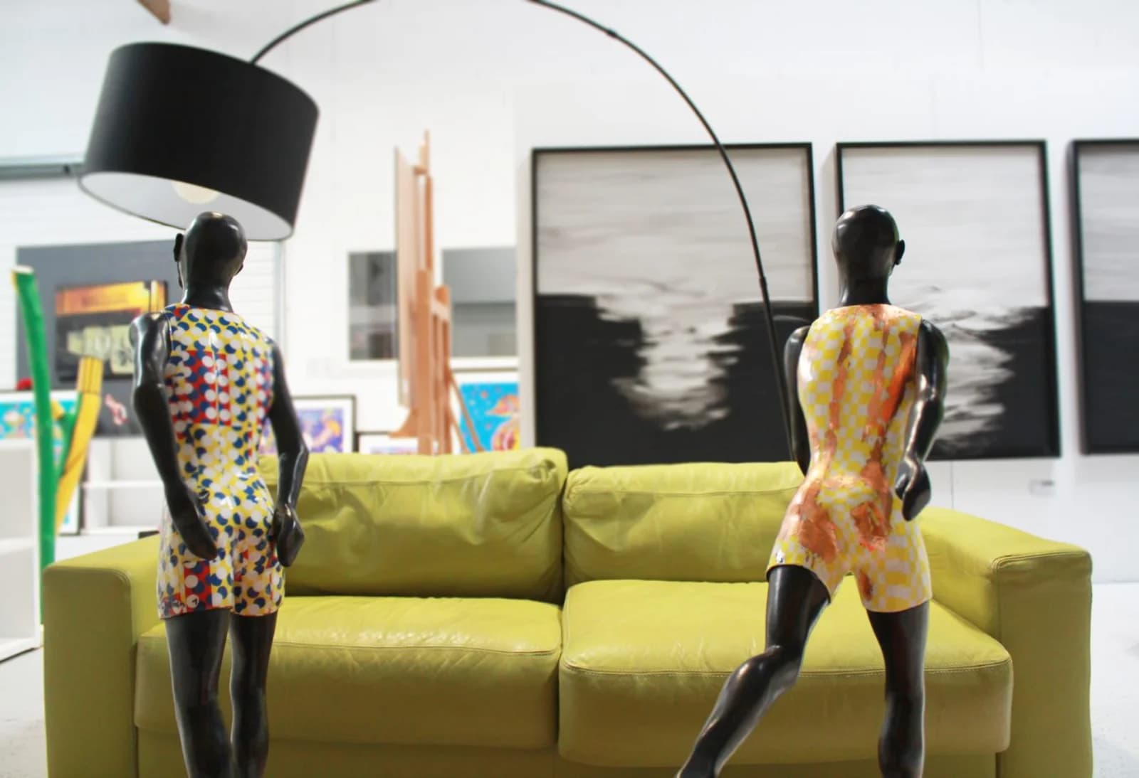 Salon dans Un lieu résolument atypique et délicieusement artistique - 1
