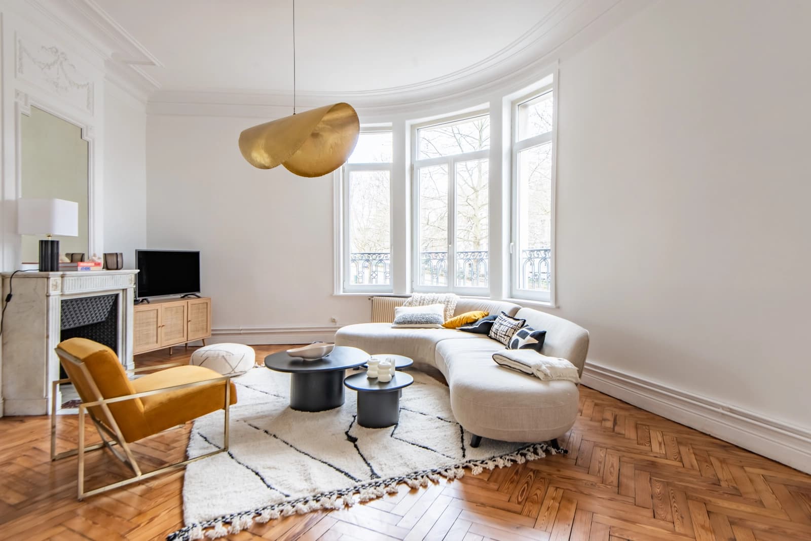 Salon dans Magnifique appartement Haussmannien, élégance parisienne - 1