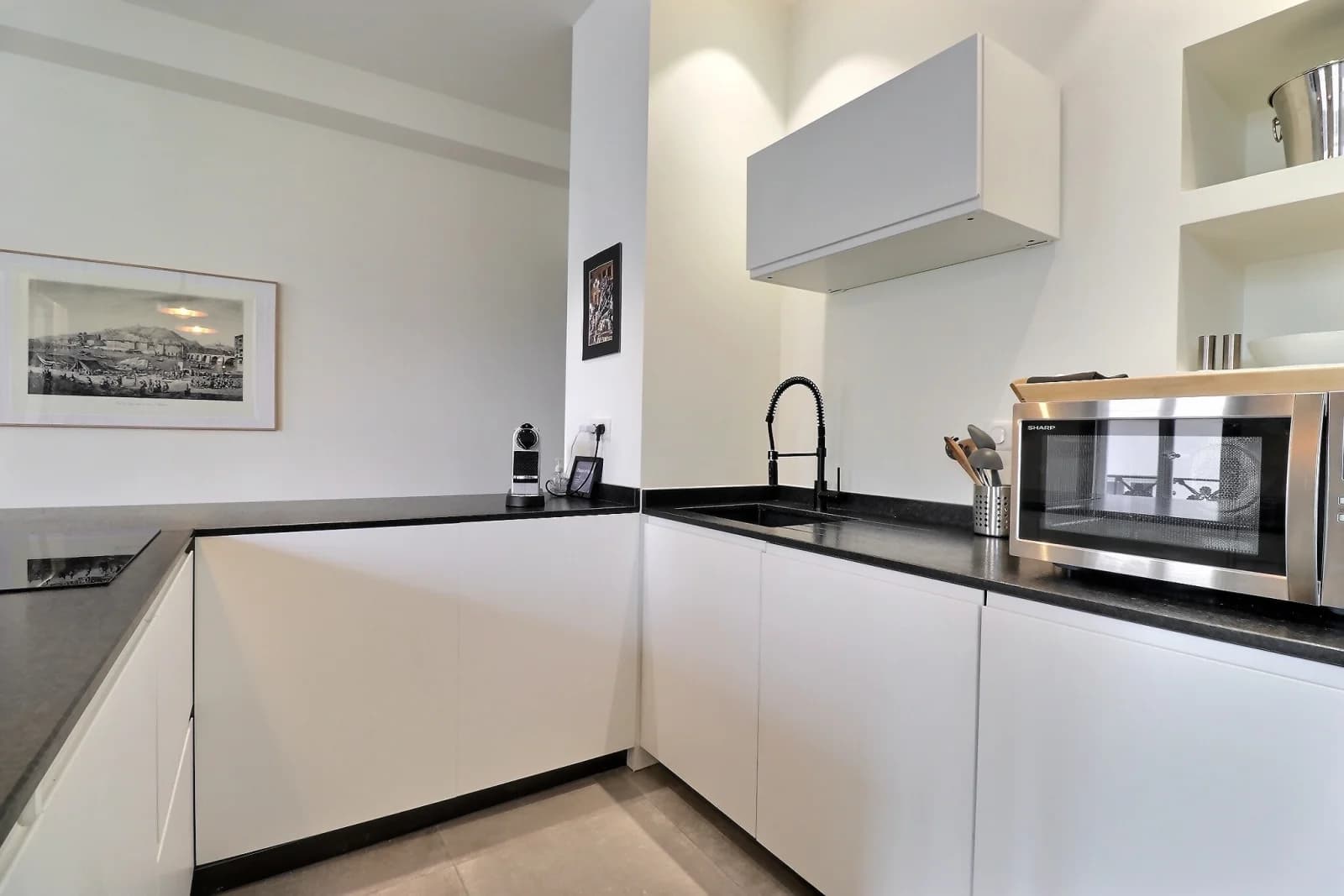 Cuisine dans Loft contemporain au coeur battant de Lyon - 1