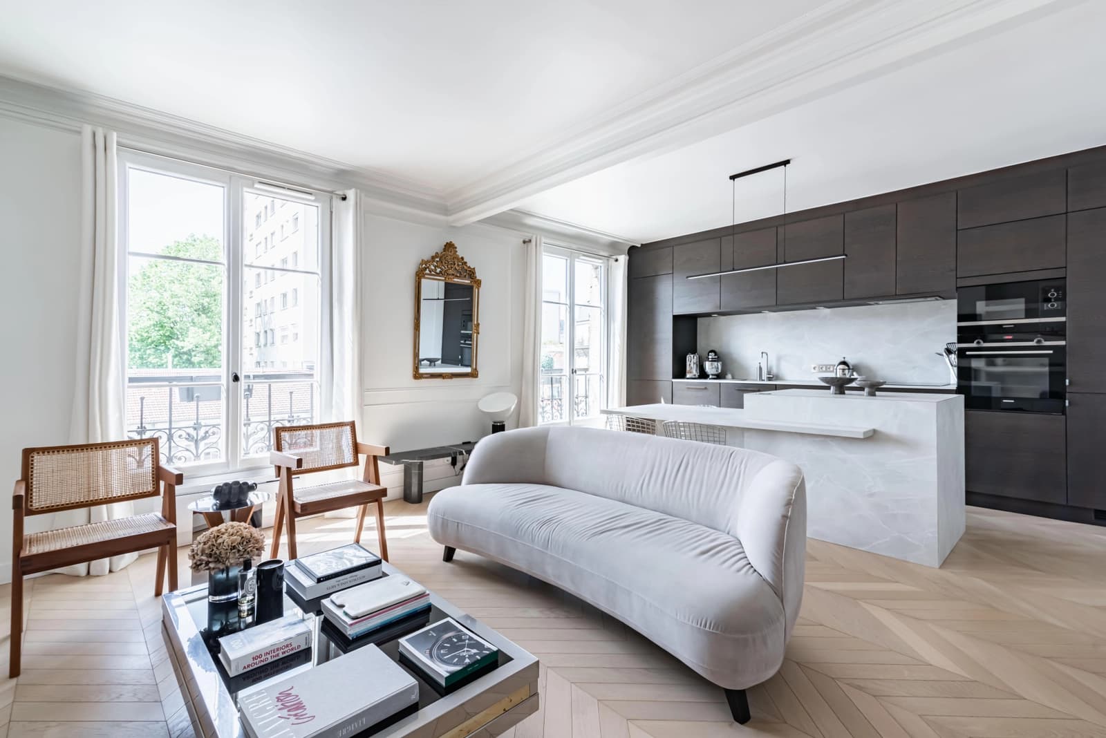 Living room in Magnificent apartment in an atypical street - 0