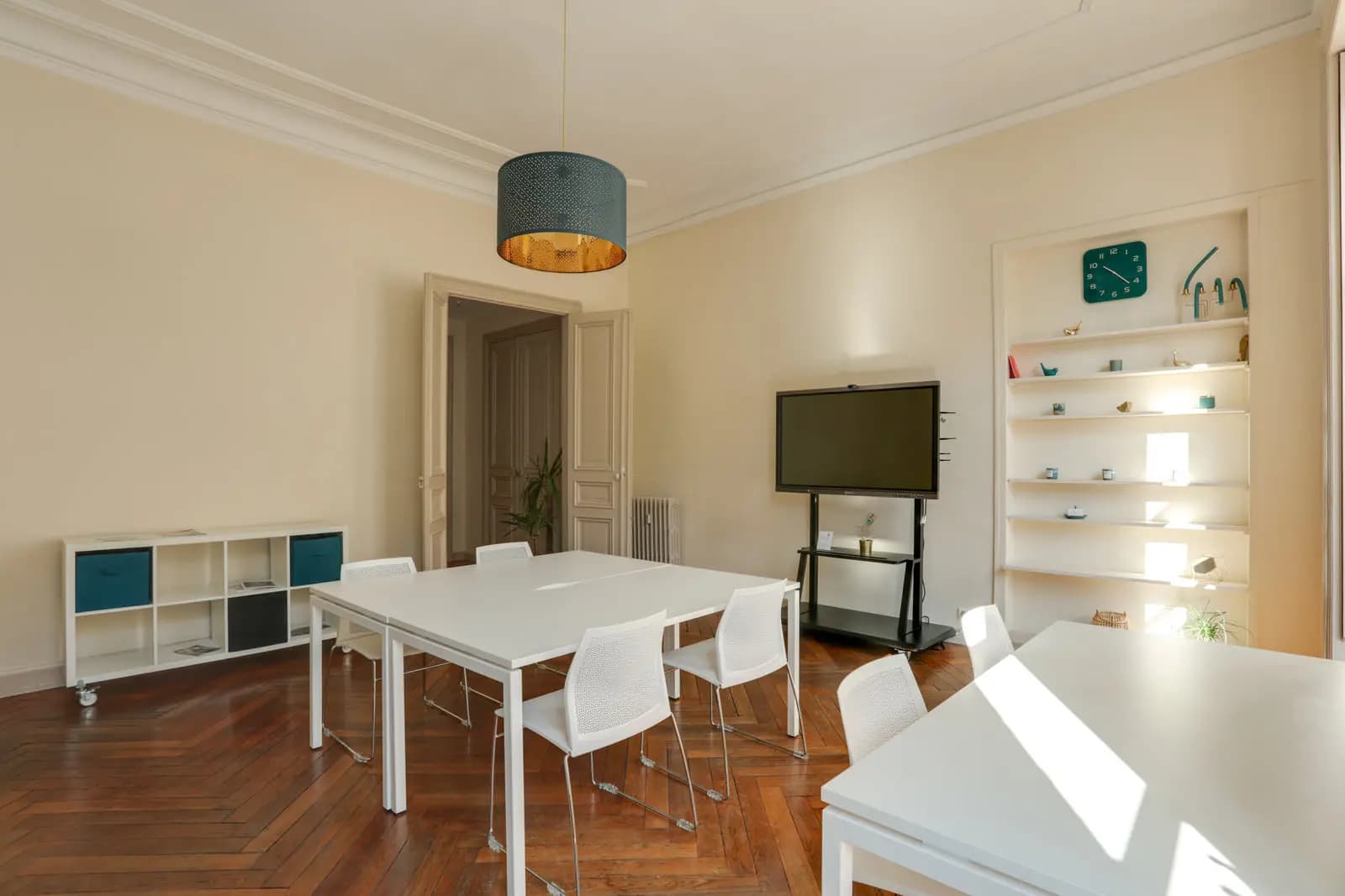 Salle de réunion dans Appartement Haussmannien de prestige à Montpellier - 1