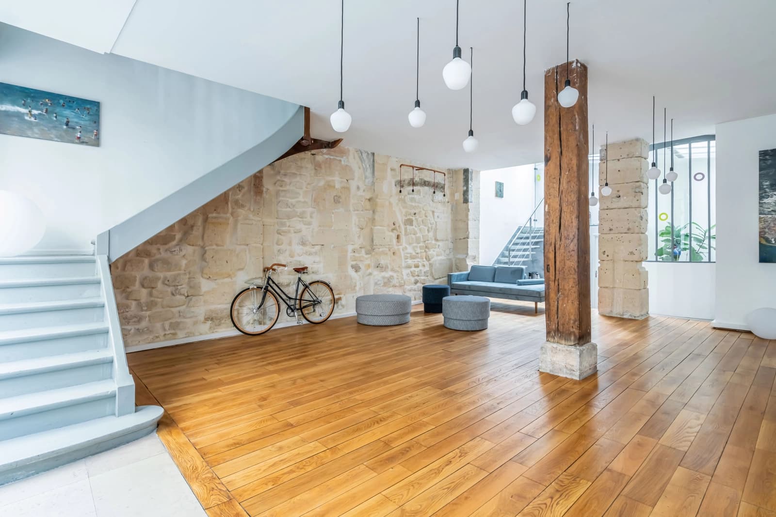 Meeting room in A 2-storey loft in the marshlands - 0