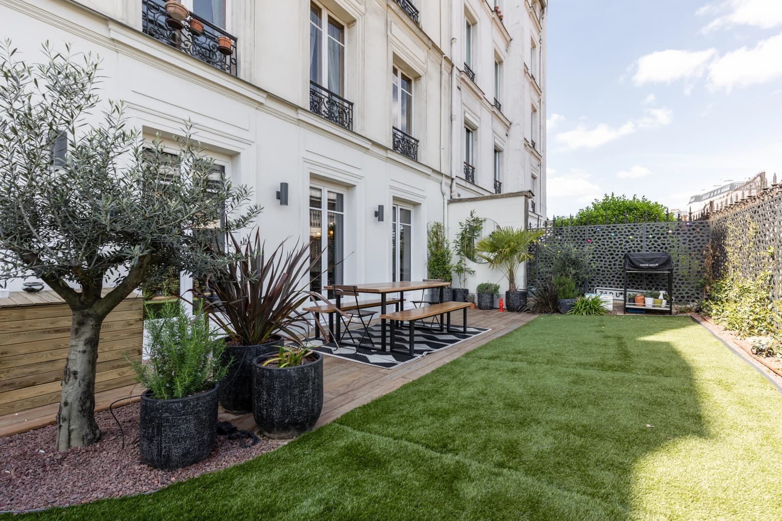 Salle de réunion dans Le Jardin du 8e: une oasis de verdure en ville - 1