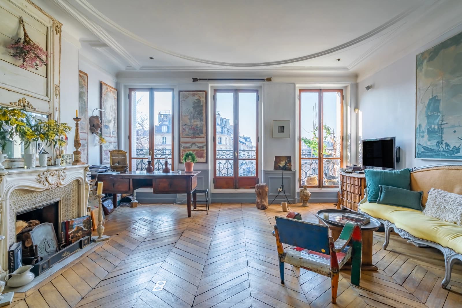 Living room in Bright apartment - garden and museum view - 1