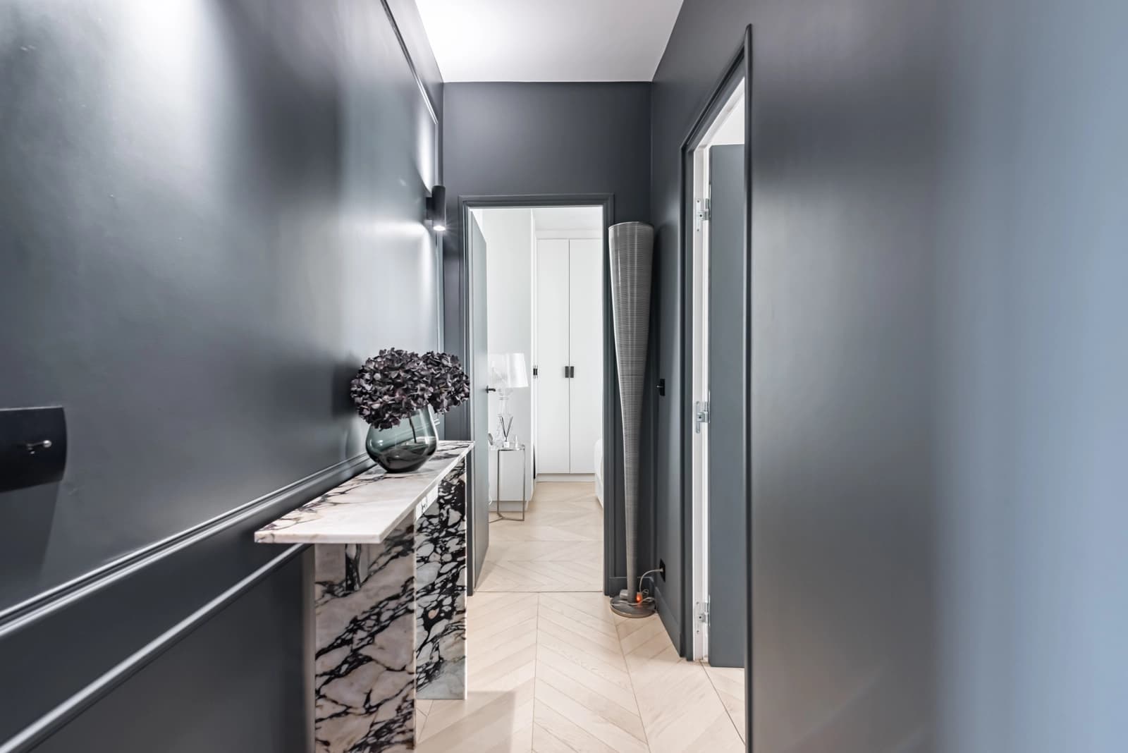 Bathroom in Magnificent apartment in an atypical street - 1