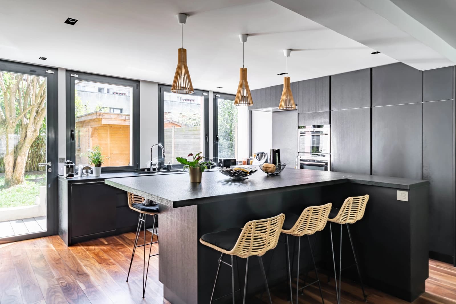 Kitchen in Contemporary house with garden - 1