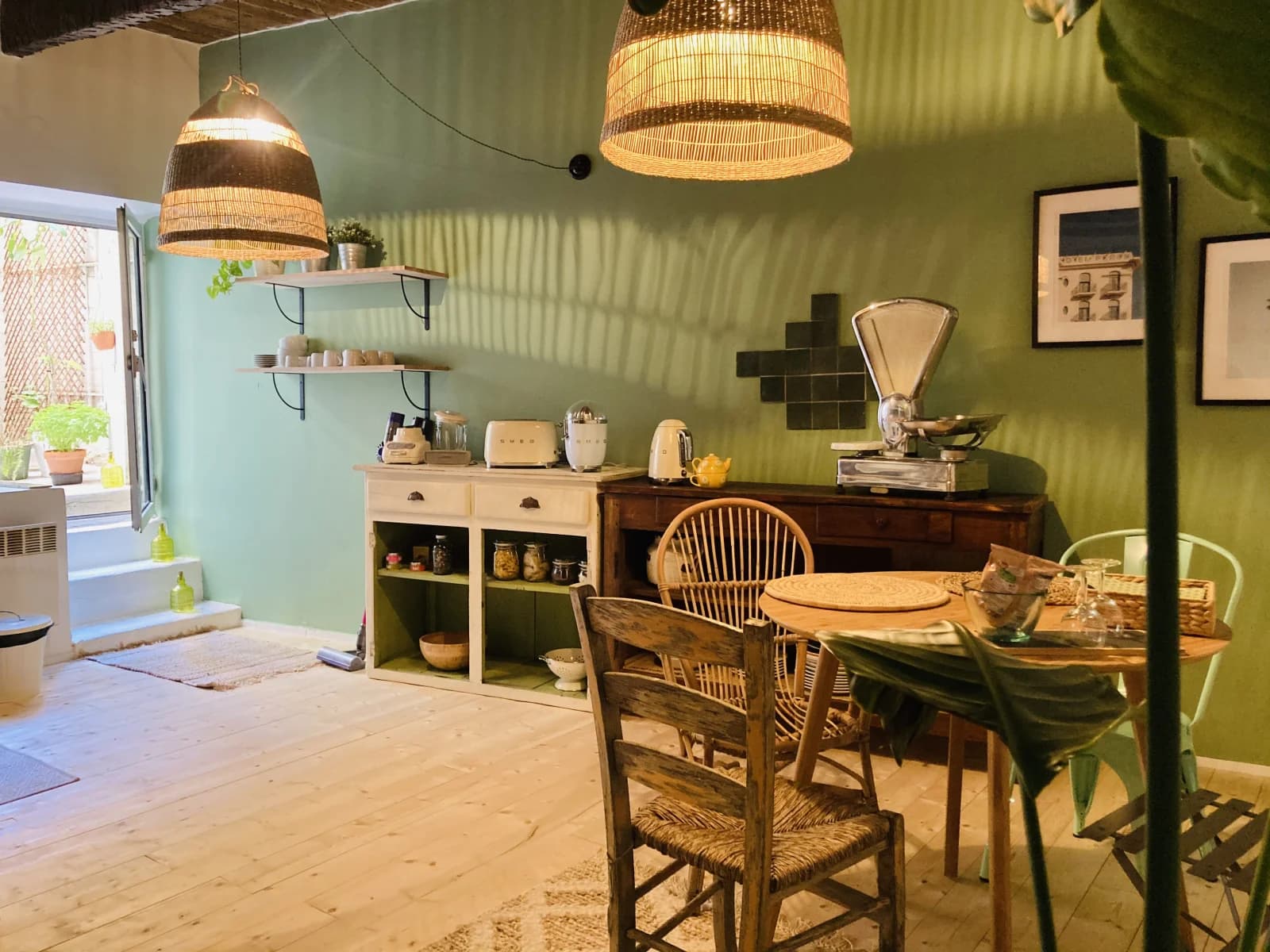 Plongez au coeur du Panier, quartier historique vibrant