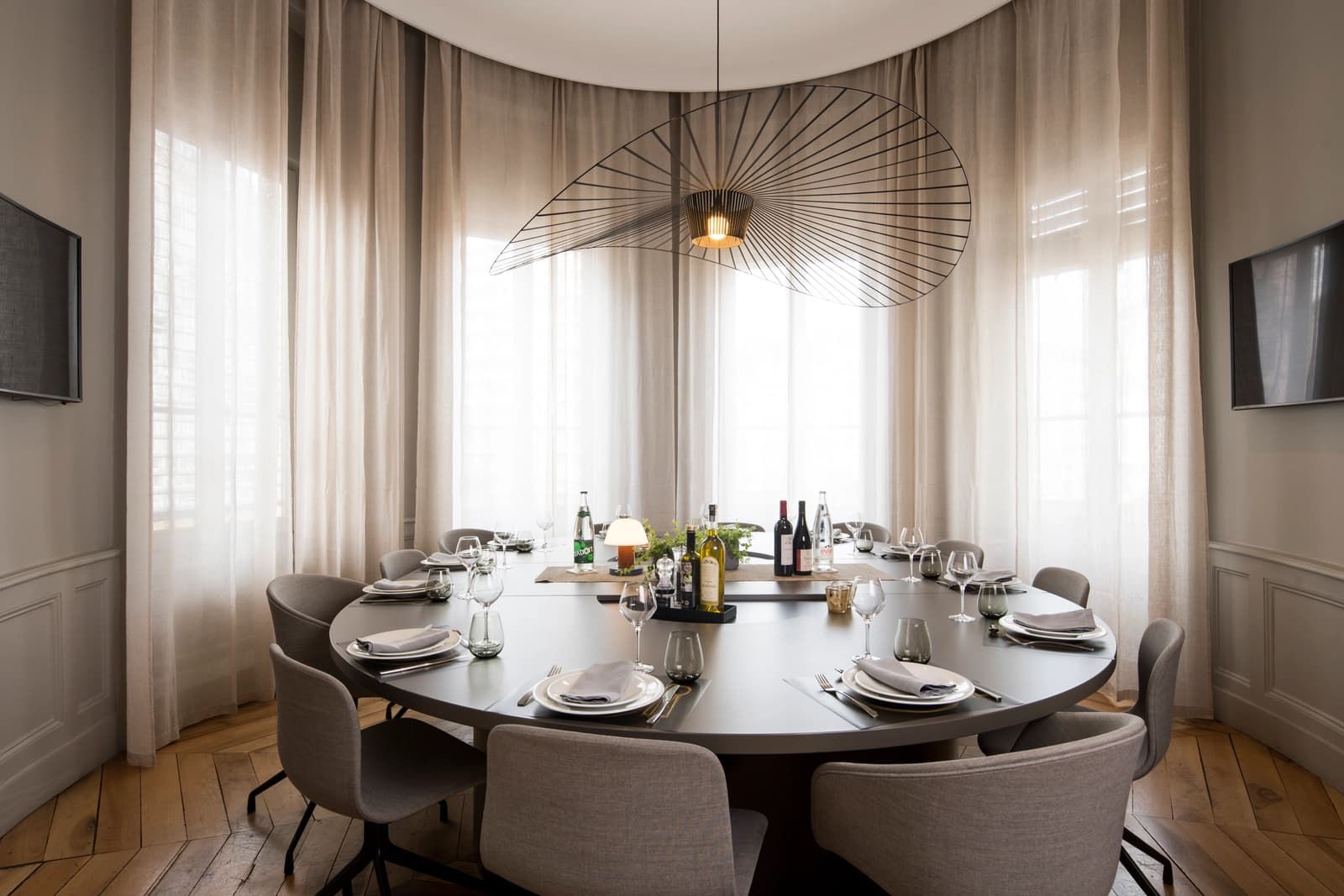 Meeting room in High Standing Apartment - Place des Jacobins - 1