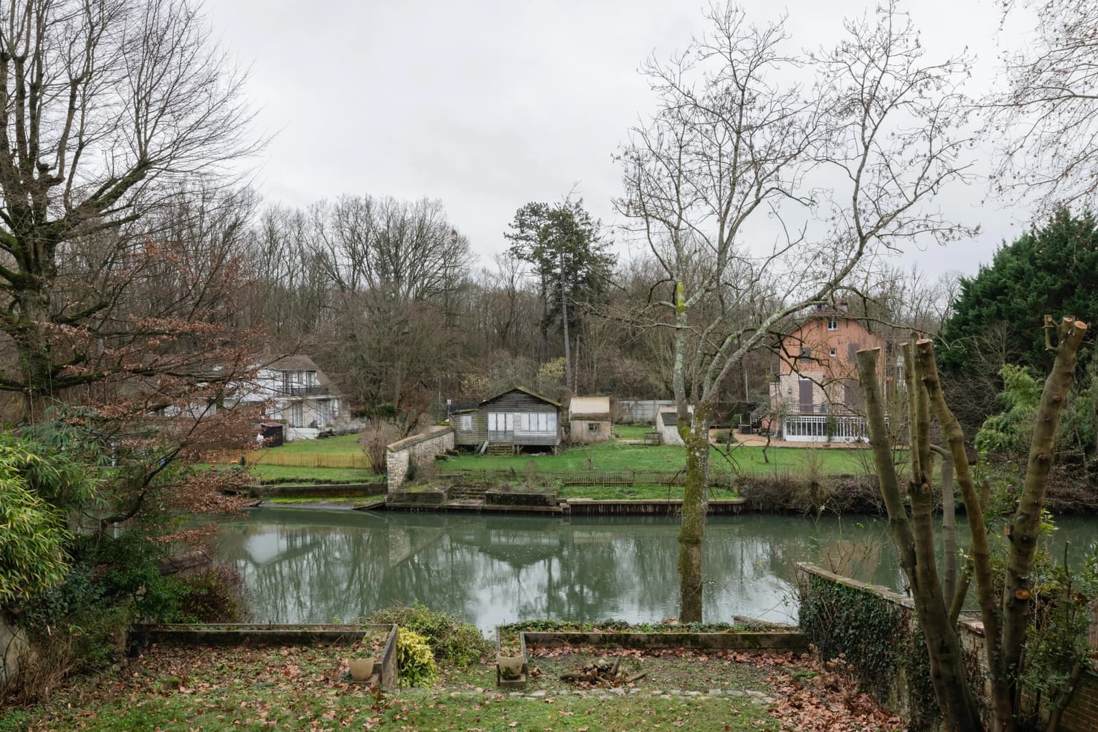 Salle de réunion dans Propriété avec vue sur le Loing et ses 5 chambres - 1