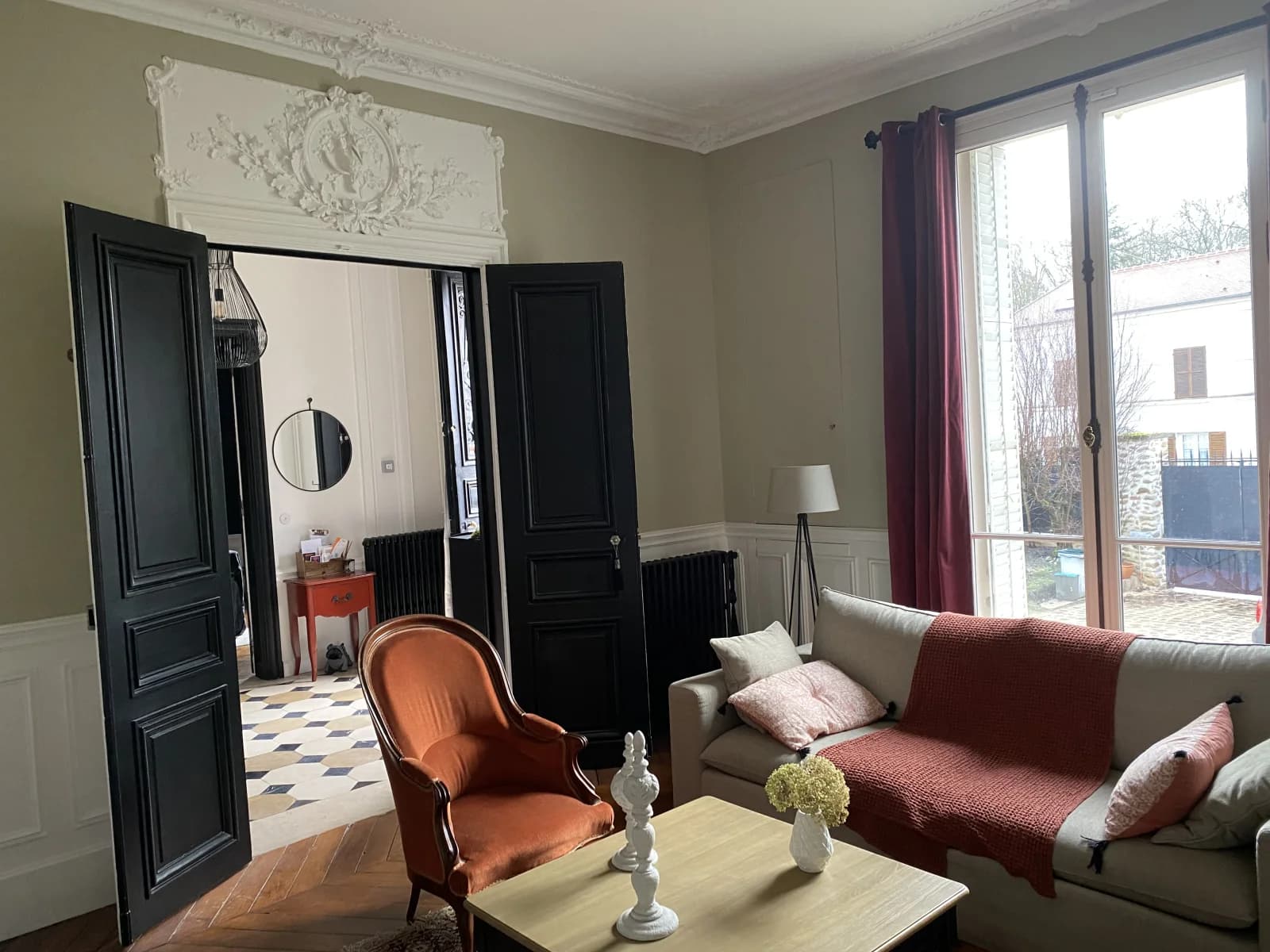 Living room in Napoleonic house built in 1820, 25 minutes from East Paris - 1