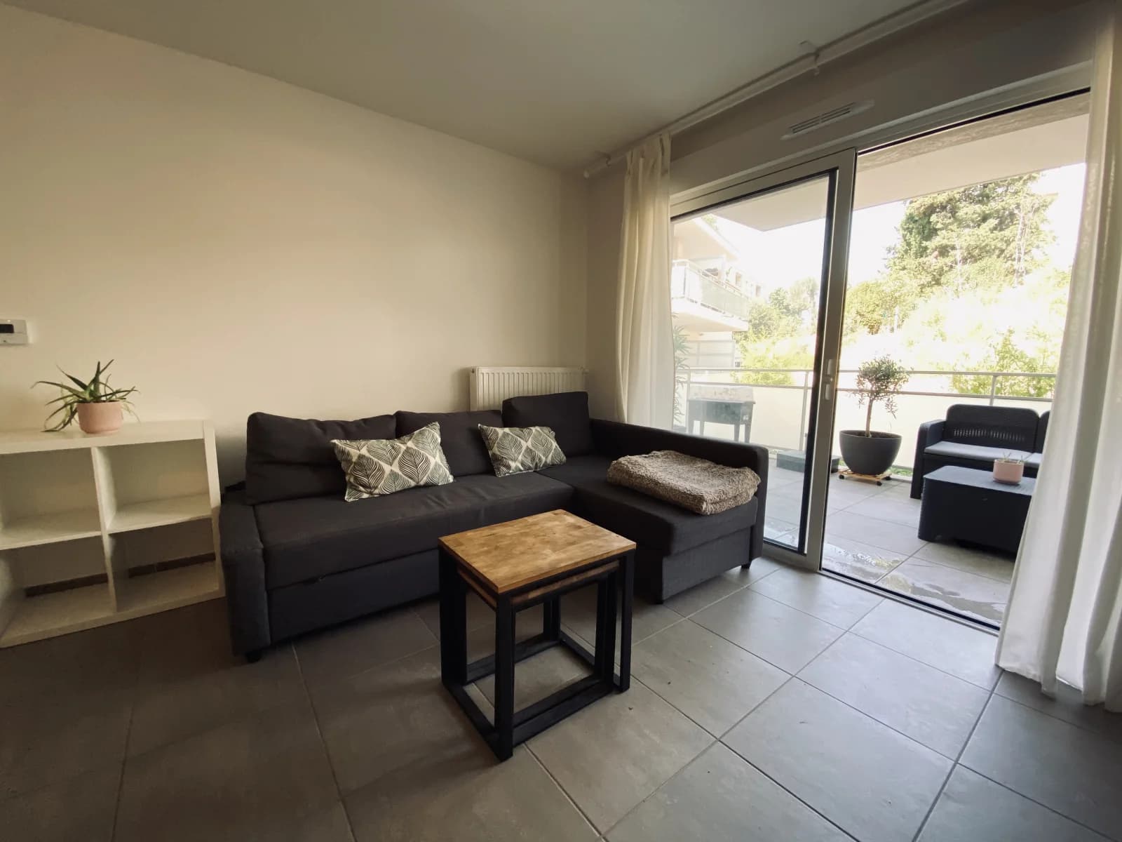 Magnifique appartement avec grande terrasse au calme