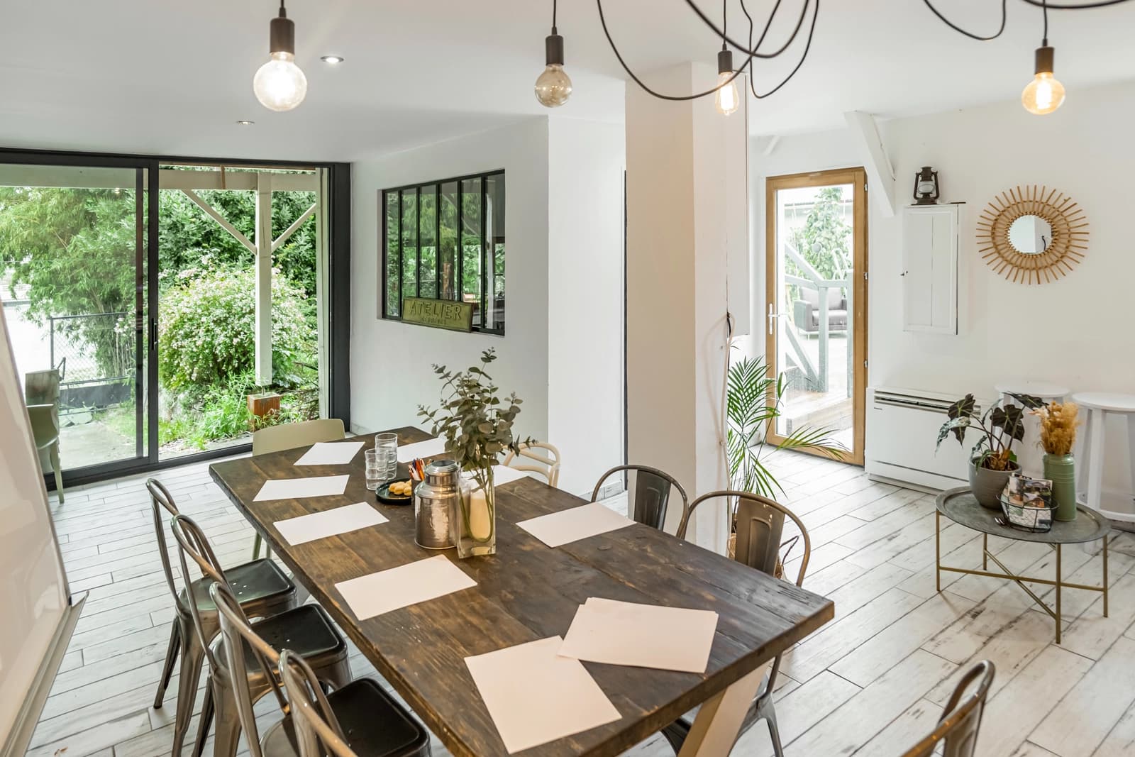 Salle de réunion dans Domaine des Cabanes de l'Île: évasion insulaire unique - 1