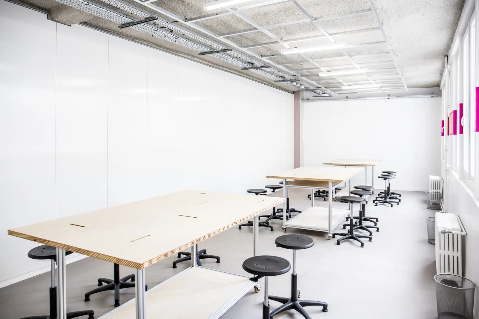 Meeting room in Bright workshop for workshops and meetings - 1