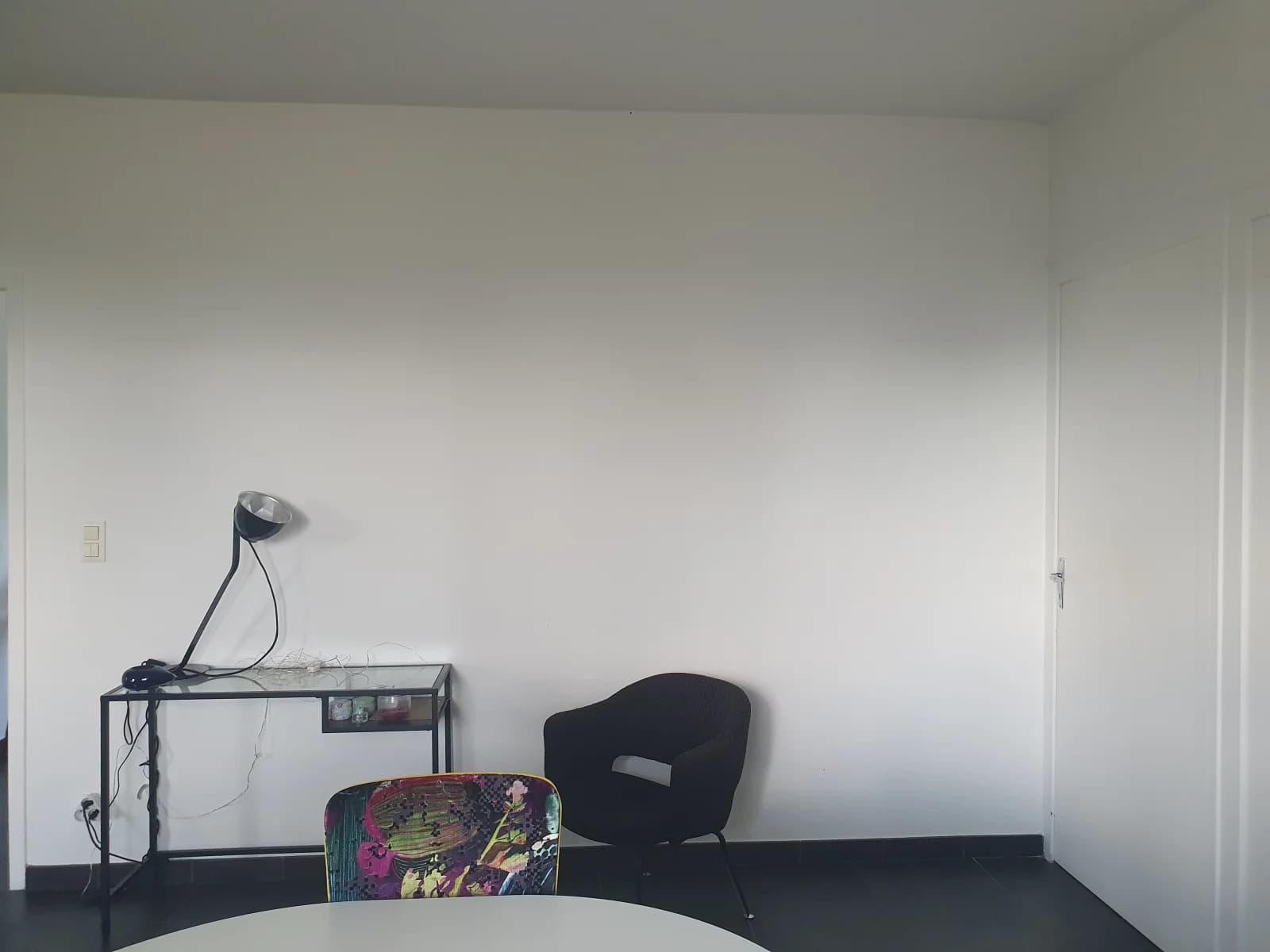 Living room in House with veranda and large garden - 1
