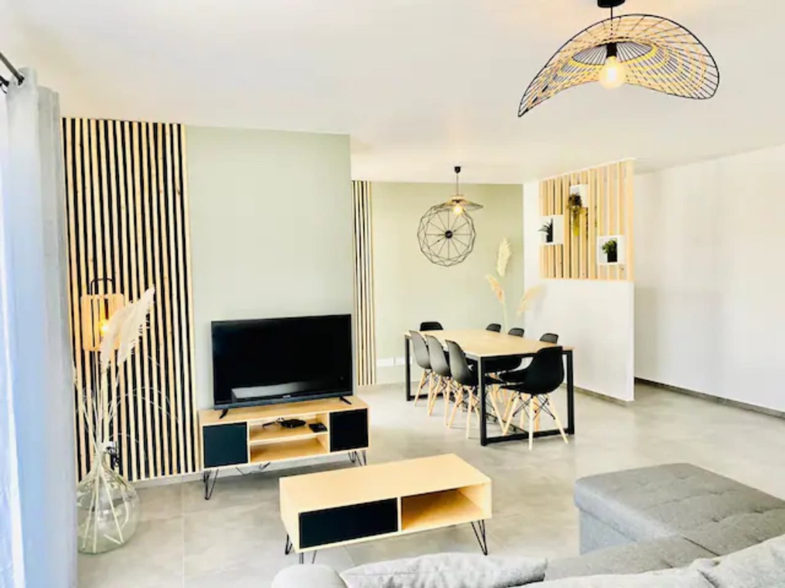 Meeting room in Contemporary villa with garden - 1